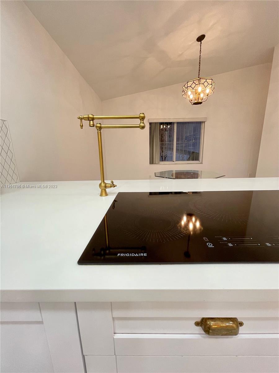 LAS MANSIONES AT BEL AIR - Residential
