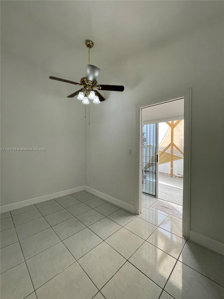LAS MANSIONES AT BEL AIR - Residential