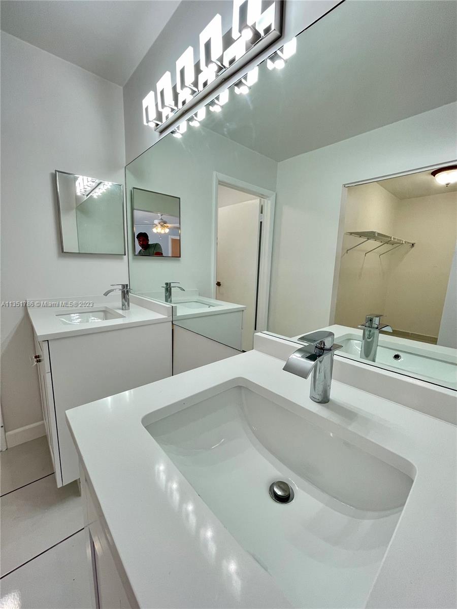 LAS MANSIONES AT BEL AIR - Residential
