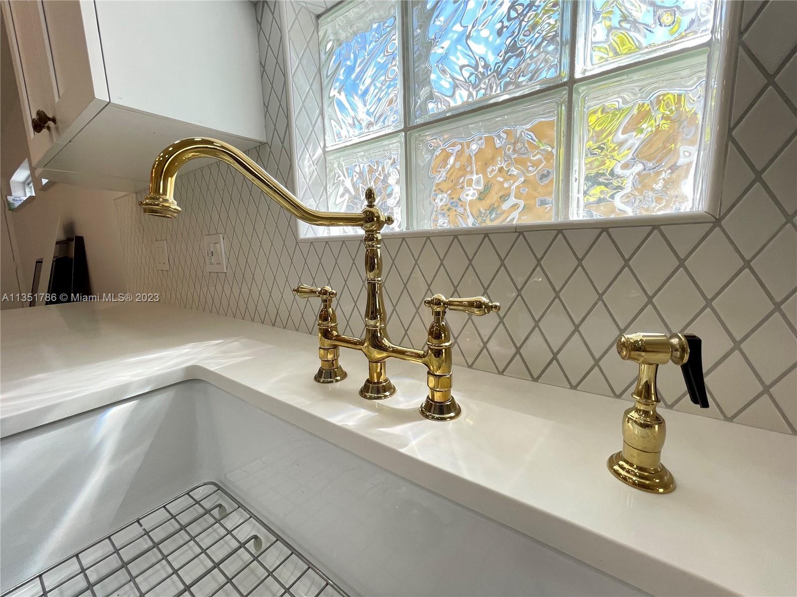 LAS MANSIONES AT BEL AIR - Residential