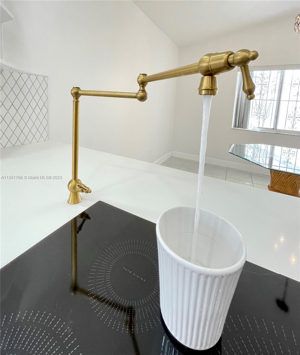 LAS MANSIONES AT BEL AIR - Residential