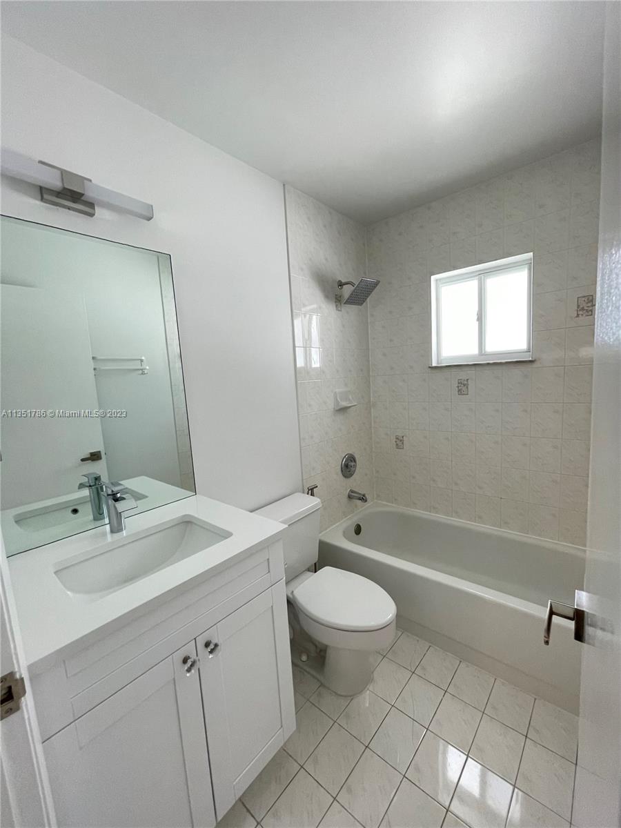 LAS MANSIONES AT BEL AIR - Residential