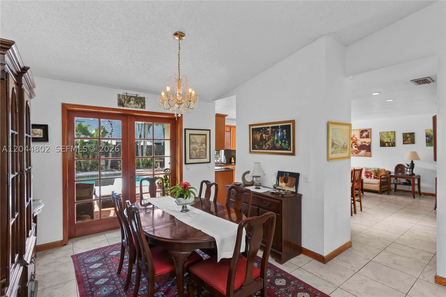 SHORES LINDGREN - Residential
