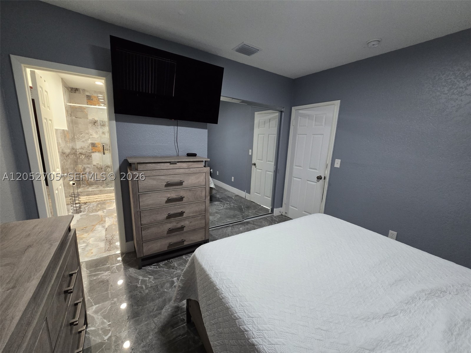 GREENVILLE MANOR - Residential