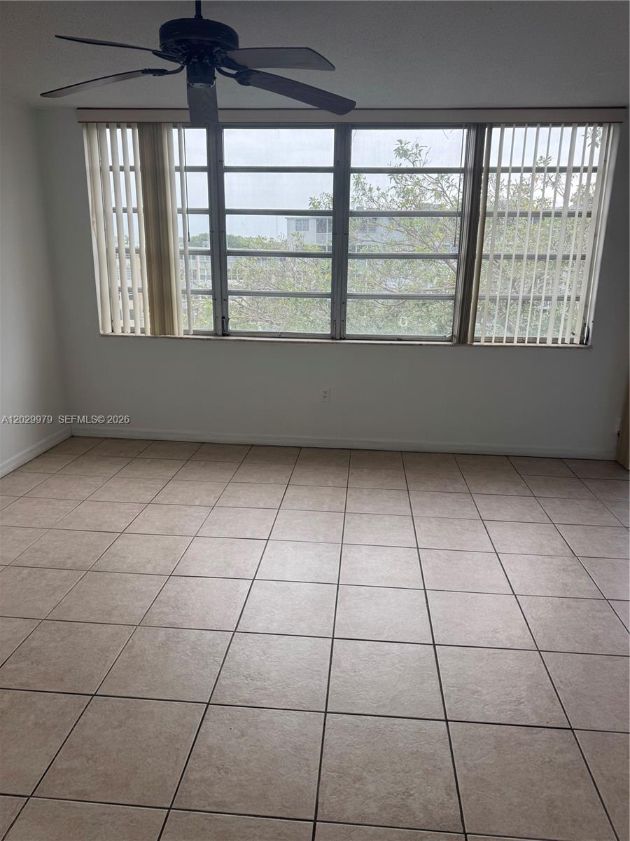 JADE WINDS GROUP BAMBOO G - Residential