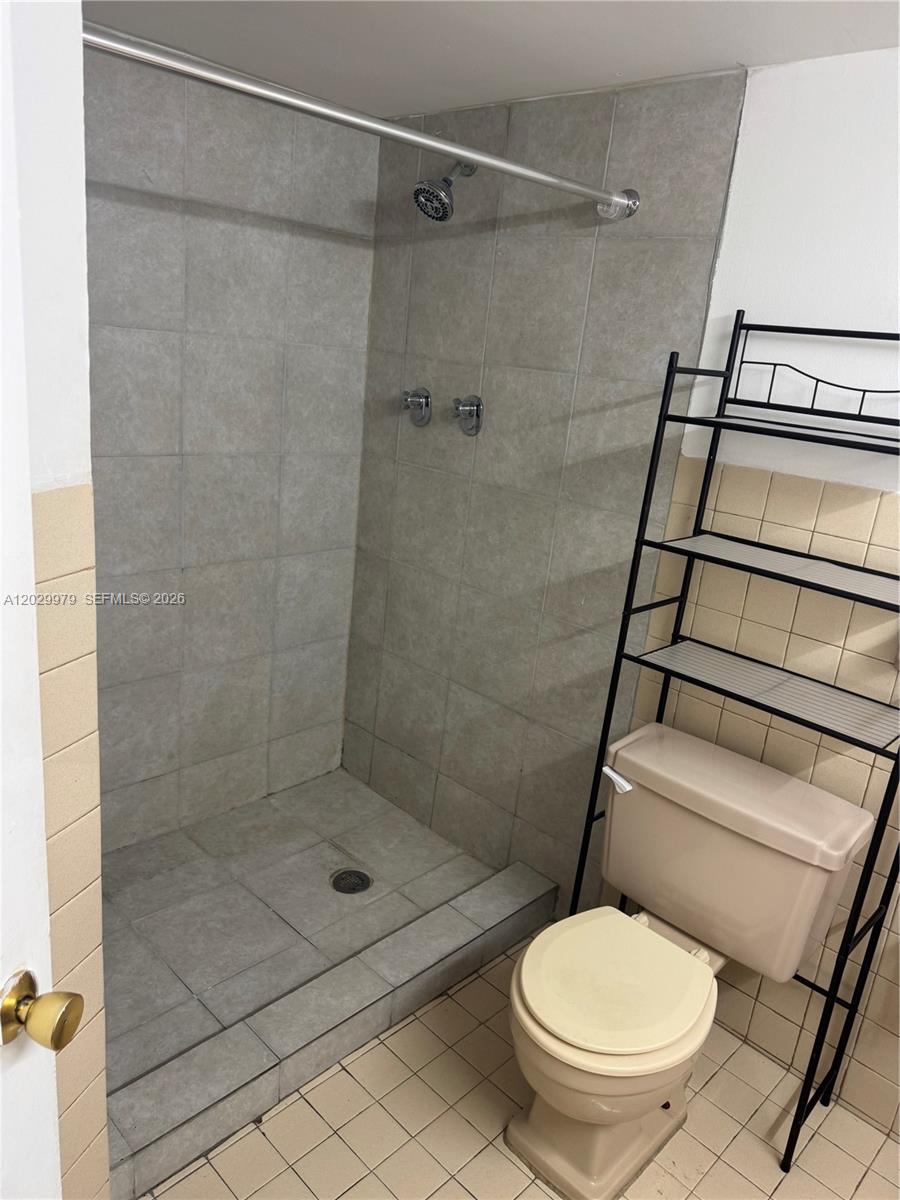 JADE WINDS GROUP BAMBOO G - Residential
