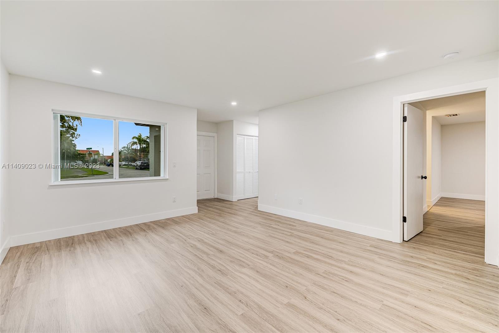 PRINCETONIAN ESTATES - Residential