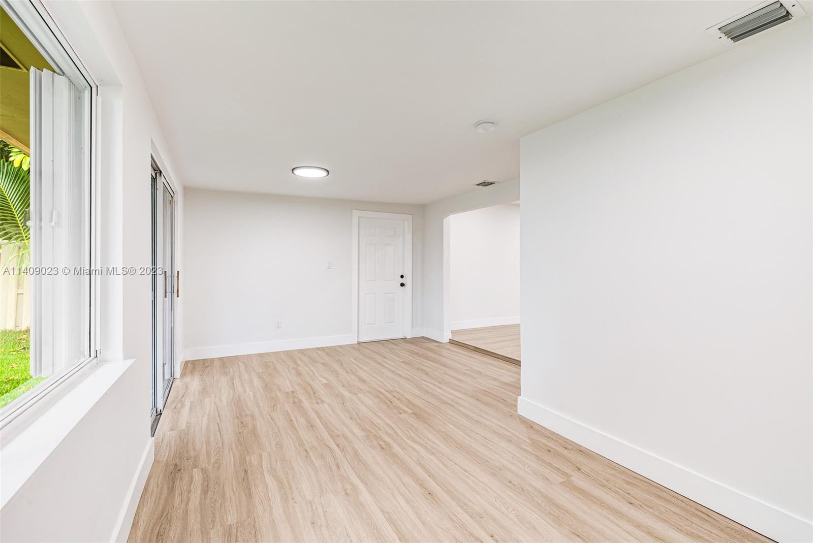 PRINCETONIAN ESTATES - Residential