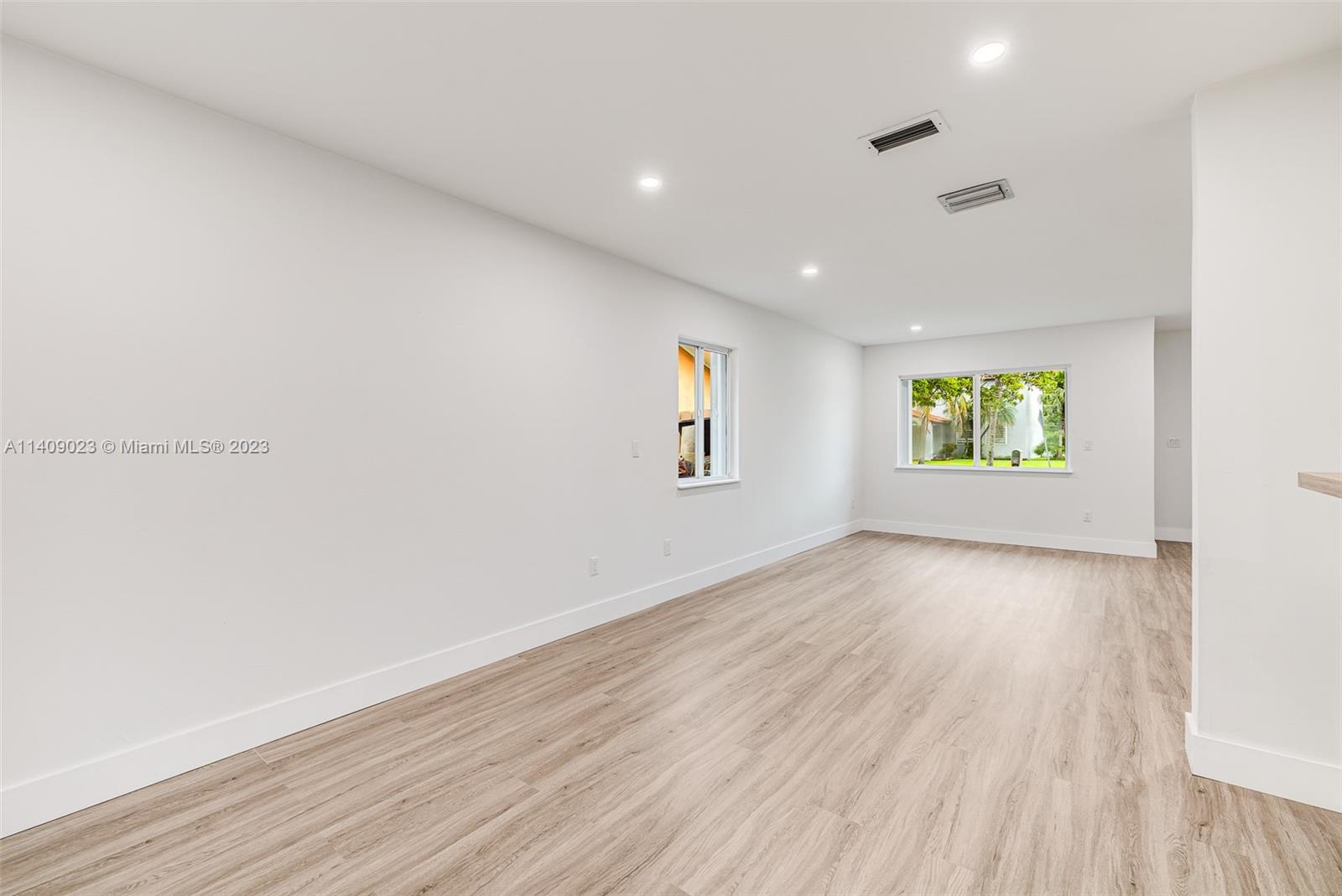 PRINCETONIAN ESTATES - Residential