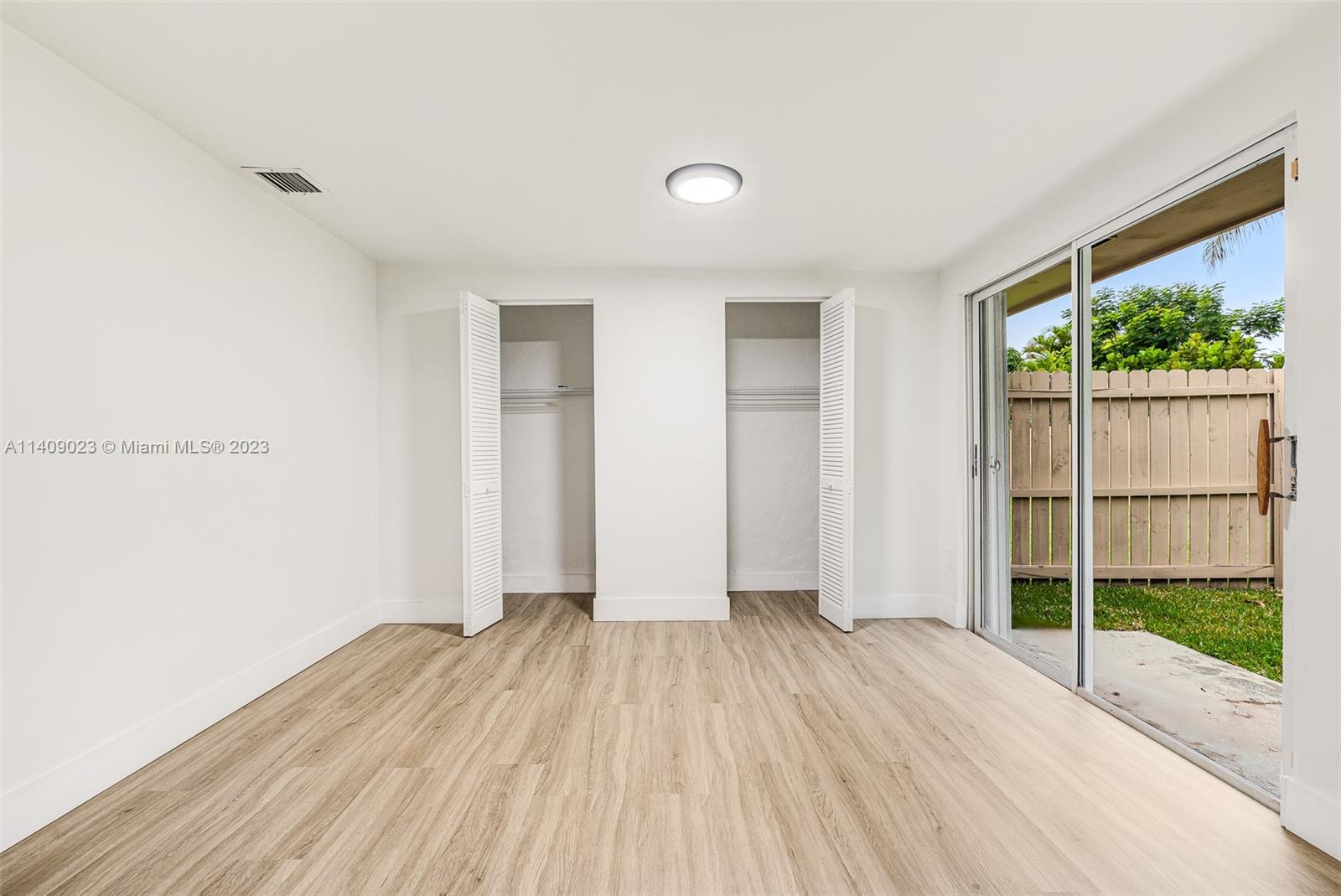 PRINCETONIAN ESTATES - Residential