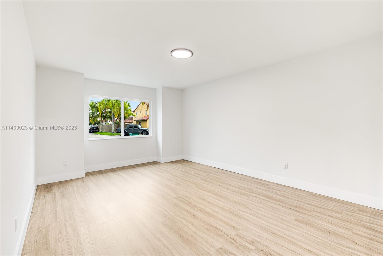 PRINCETONIAN ESTATES - Residential