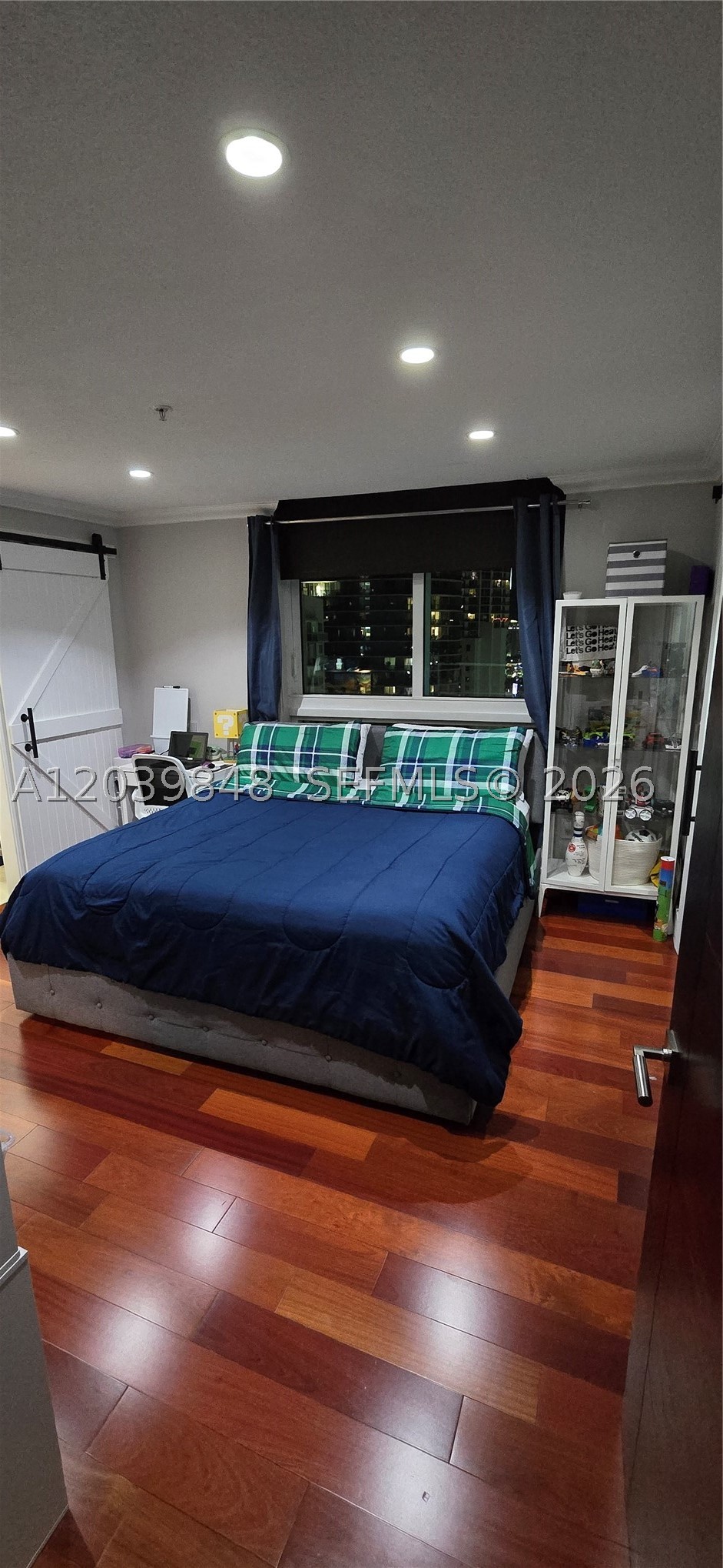 QUANTUM ON THE BAY CONDO - Residential Lease
