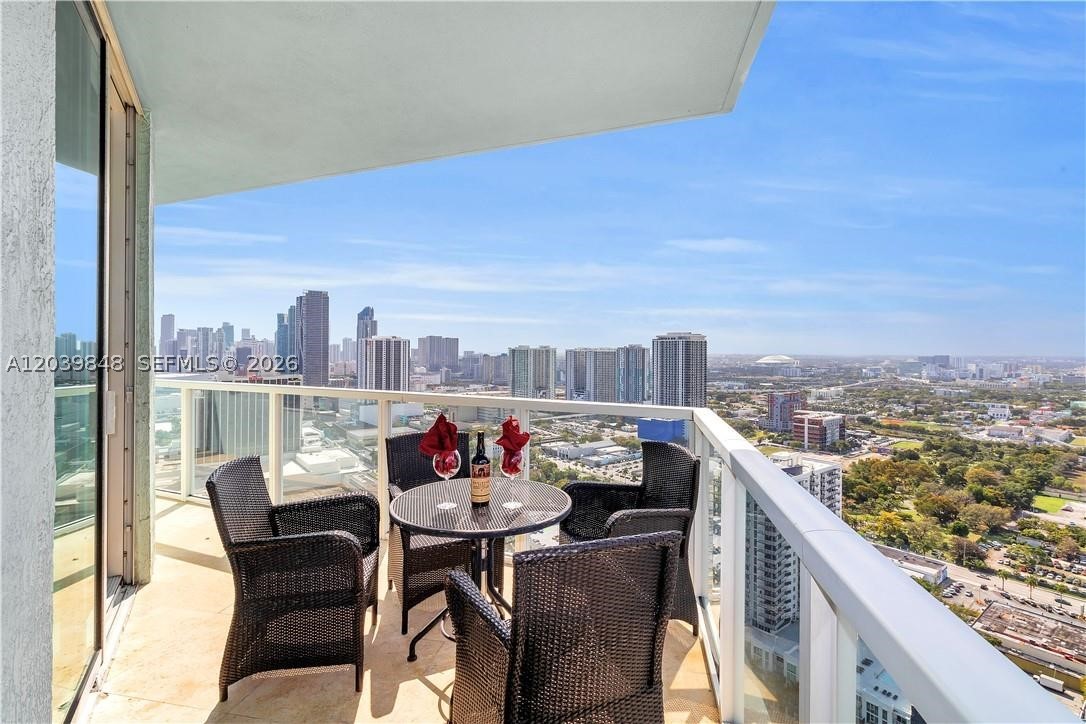 QUANTUM ON THE BAY CONDO - Residential Lease