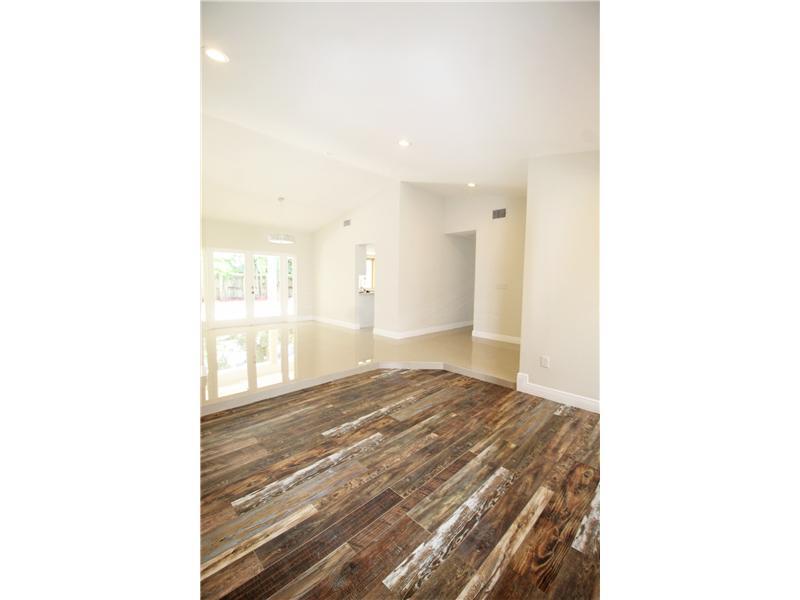 EIGHTH ADDN TO ROYAL OAKS - Residential