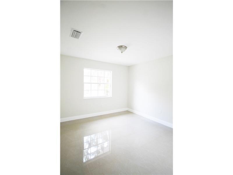 EIGHTH ADDN TO ROYAL OAKS - Residential