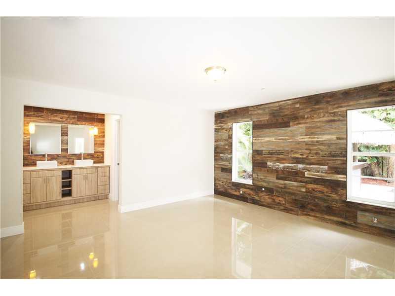 EIGHTH ADDN TO ROYAL OAKS - Residential