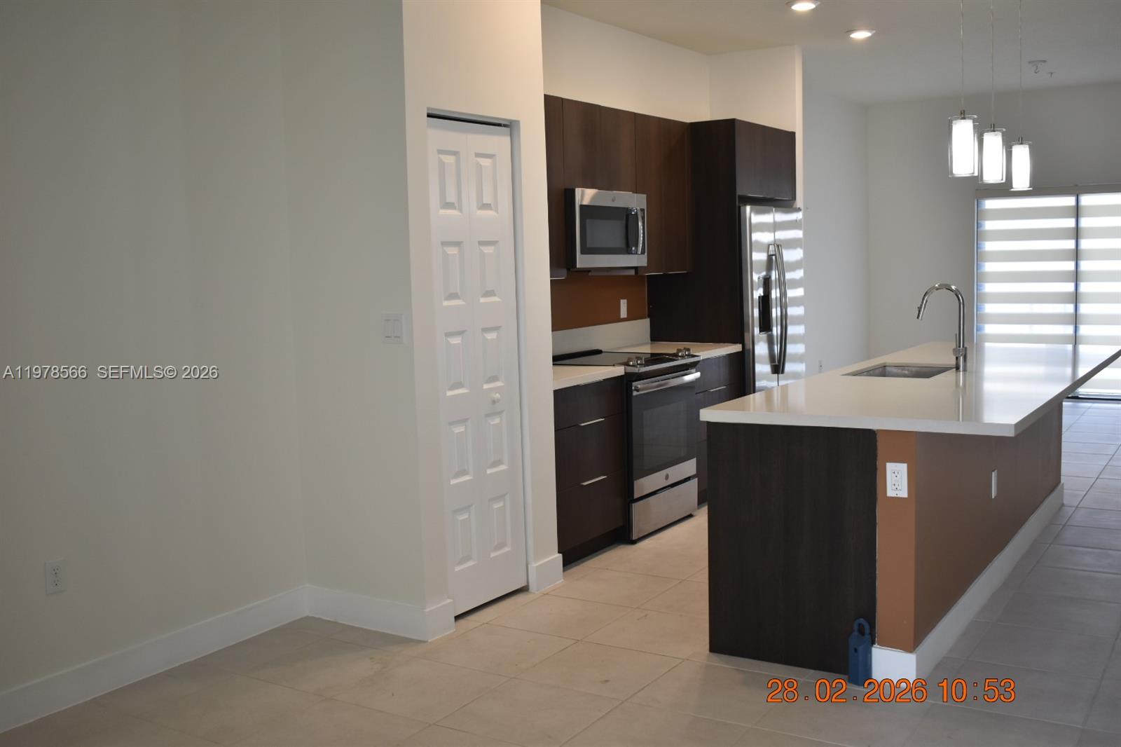 APEX AT PARK CENTRAL COND - Residential