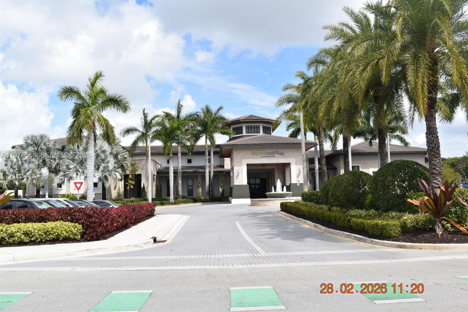 APEX AT PARK CENTRAL COND - Residential