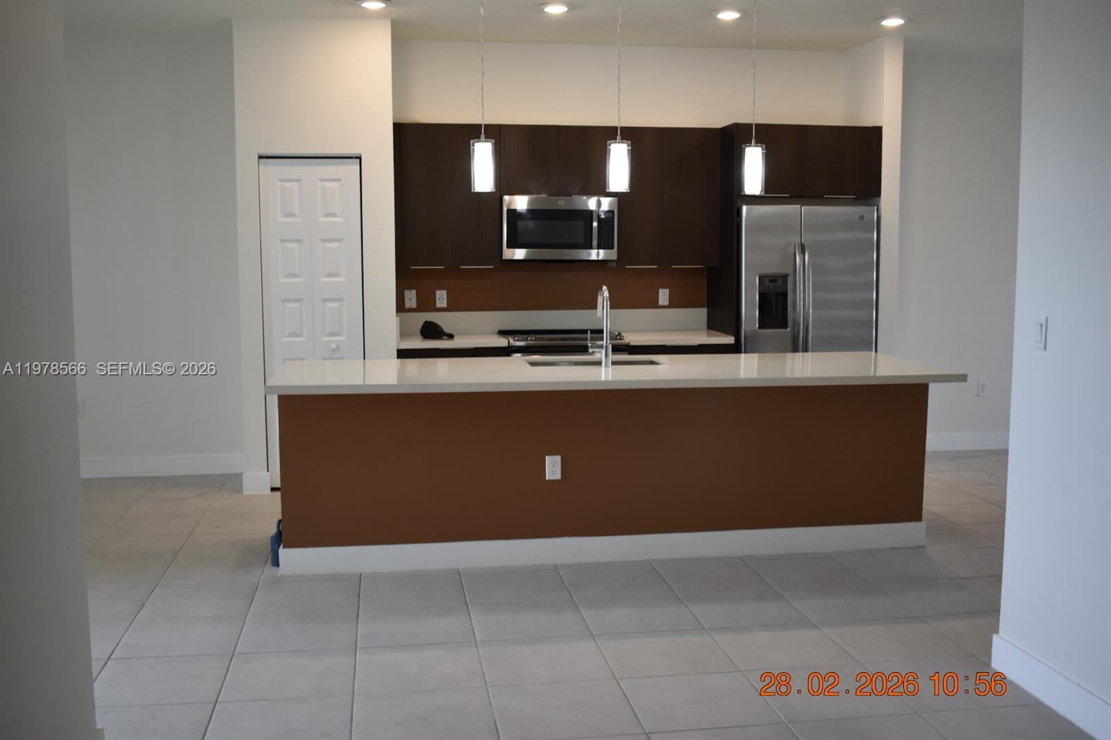 APEX AT PARK CENTRAL COND - Residential