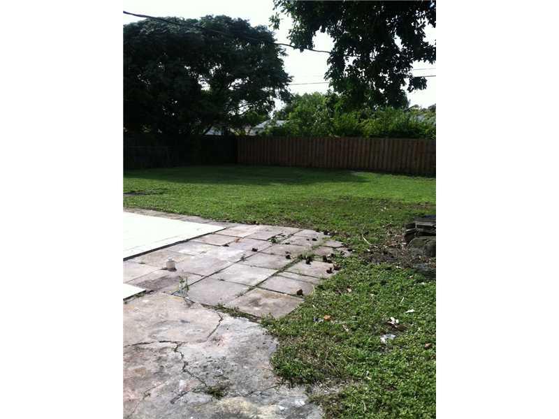 SOUTH HOLLYWOOD AMD PLAT - Residential Lease