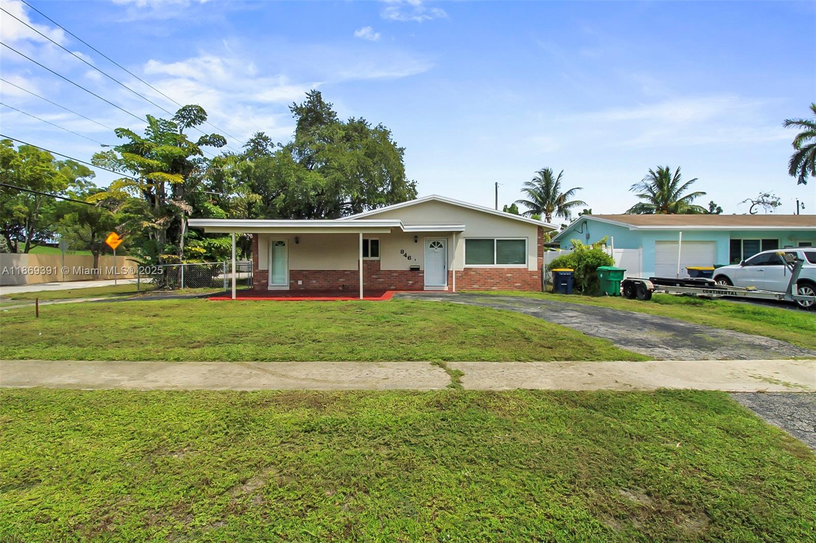 DANIA ESTATES - Residential