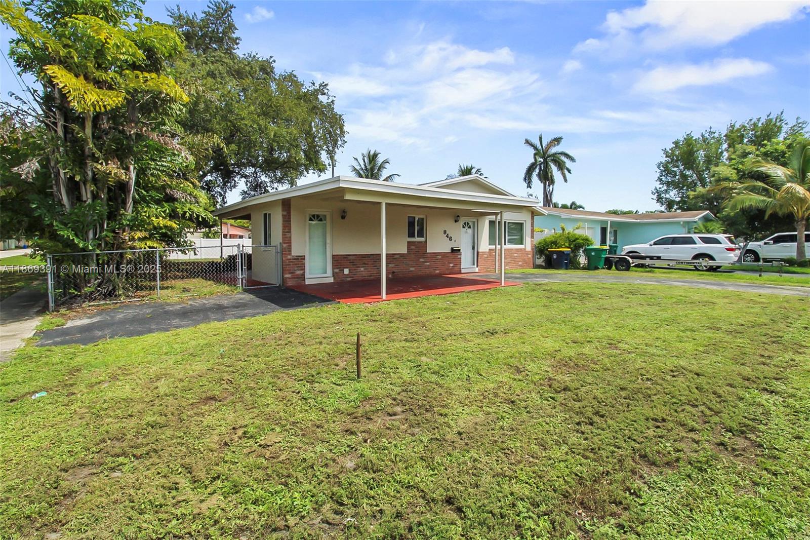 DANIA ESTATES - Residential