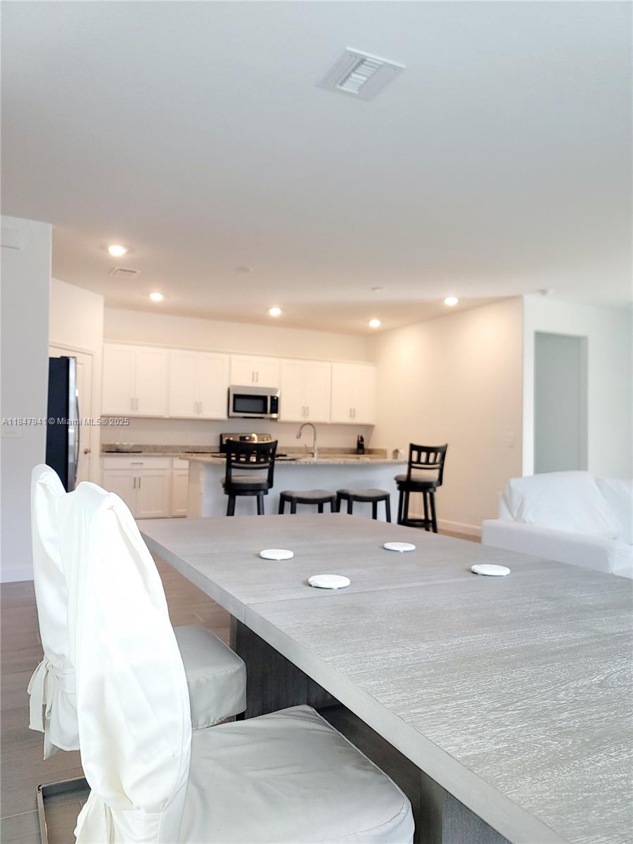 River Hall Country Club Ph - Residential Lease