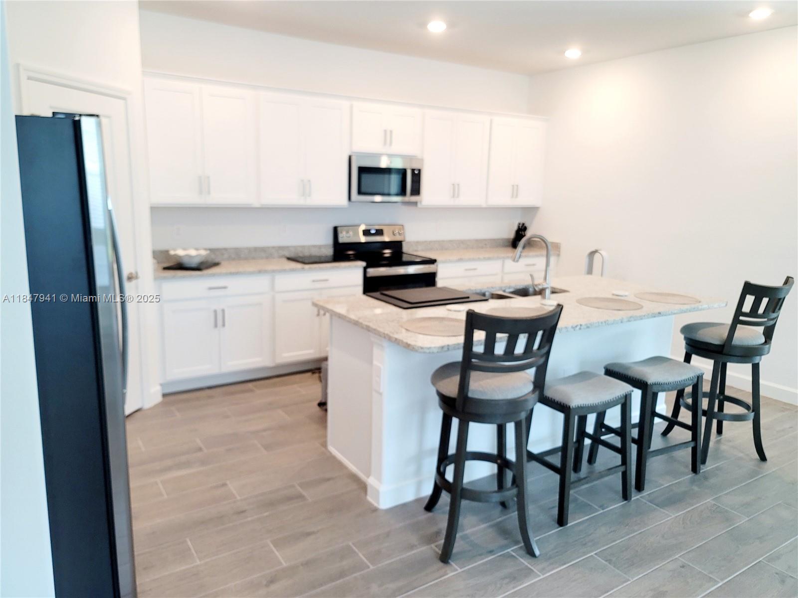 River Hall Country Club Ph - Residential Lease
