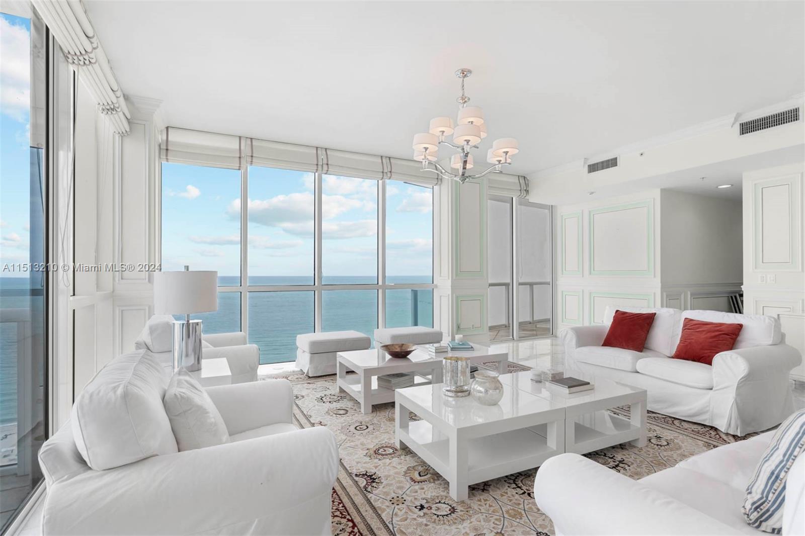 CONTINUUM ON SOUTH BEACH - Residential
