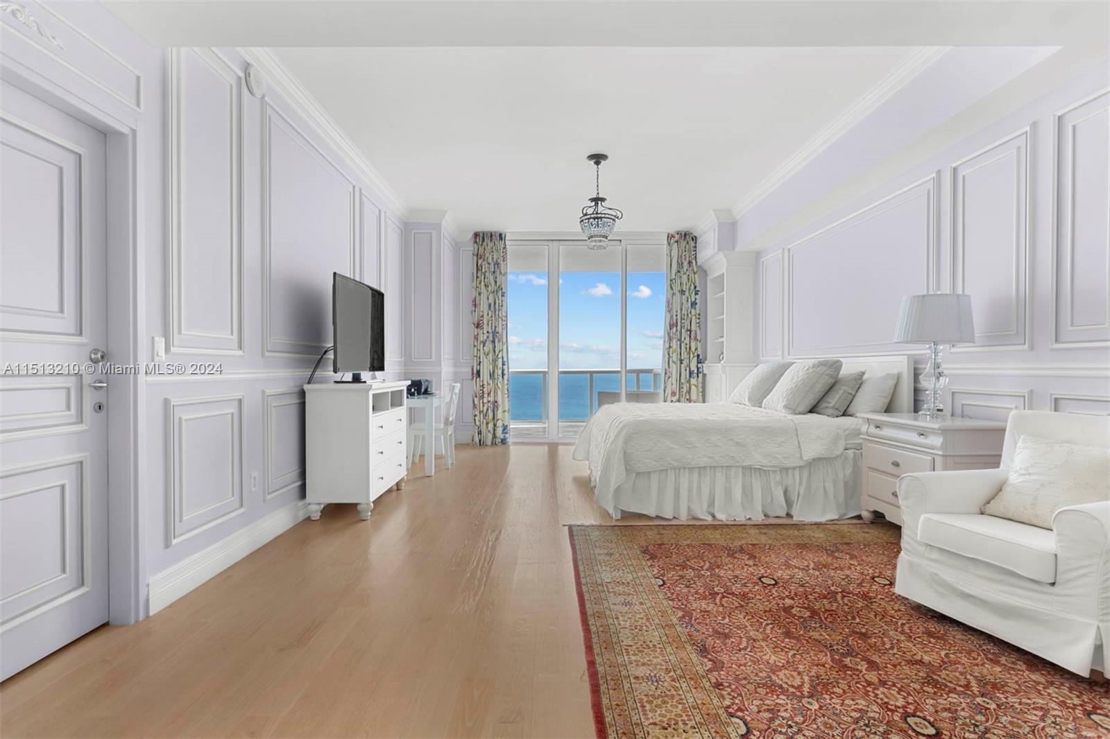 CONTINUUM ON SOUTH BEACH - Residential