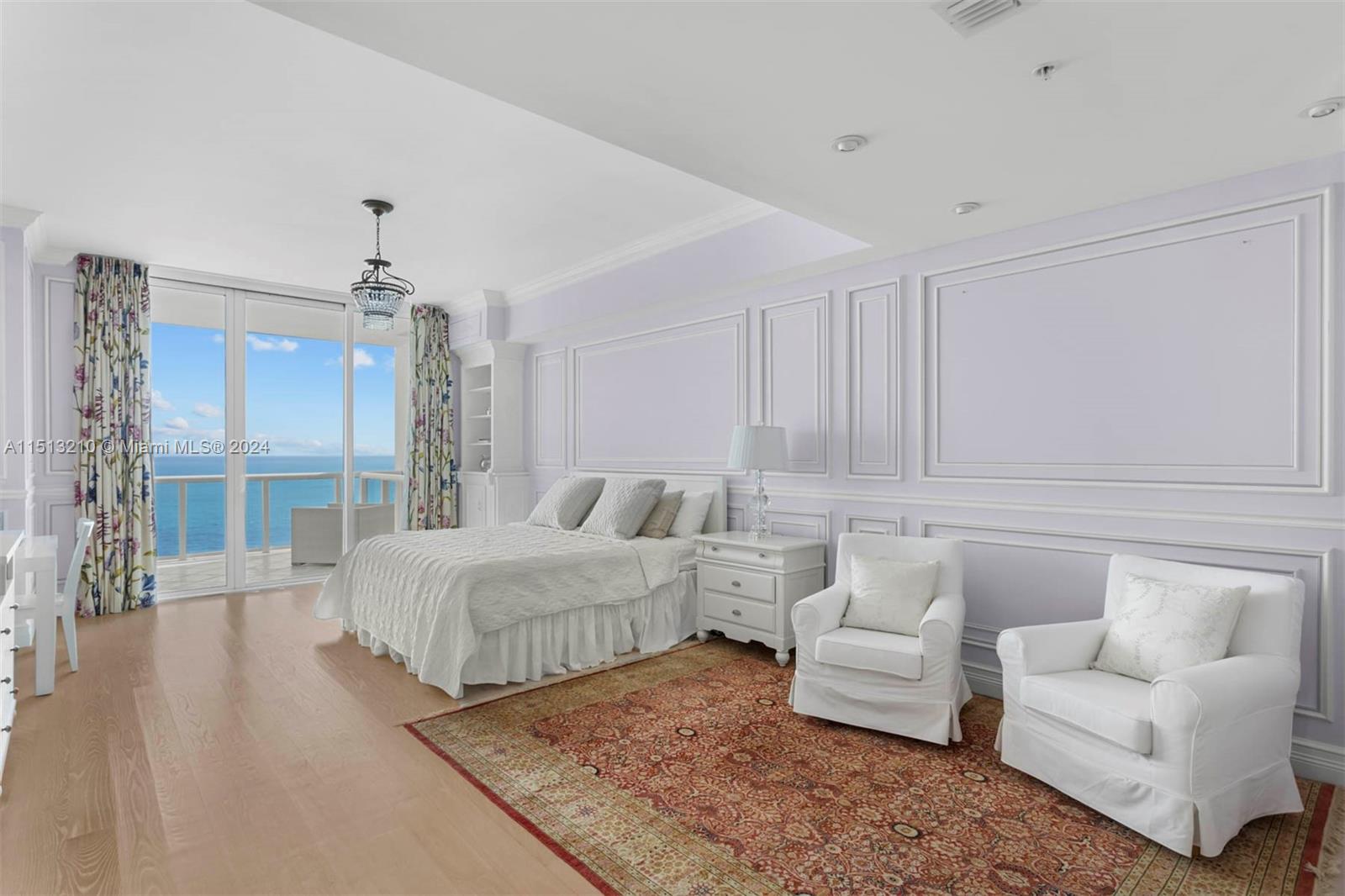 CONTINUUM ON SOUTH BEACH - Residential