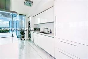 PARQUE TOWERS CONDO - Residential Lease