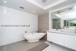 PARQUE TOWERS CONDO - Residential Lease