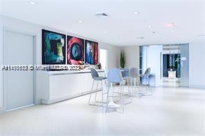 PARQUE TOWERS CONDO - Residential Lease