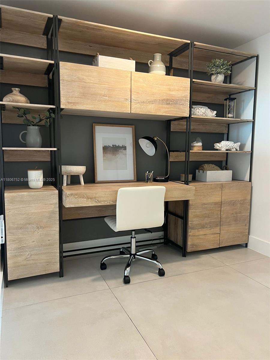 PARAISO BAY CONDO - Residential Lease
