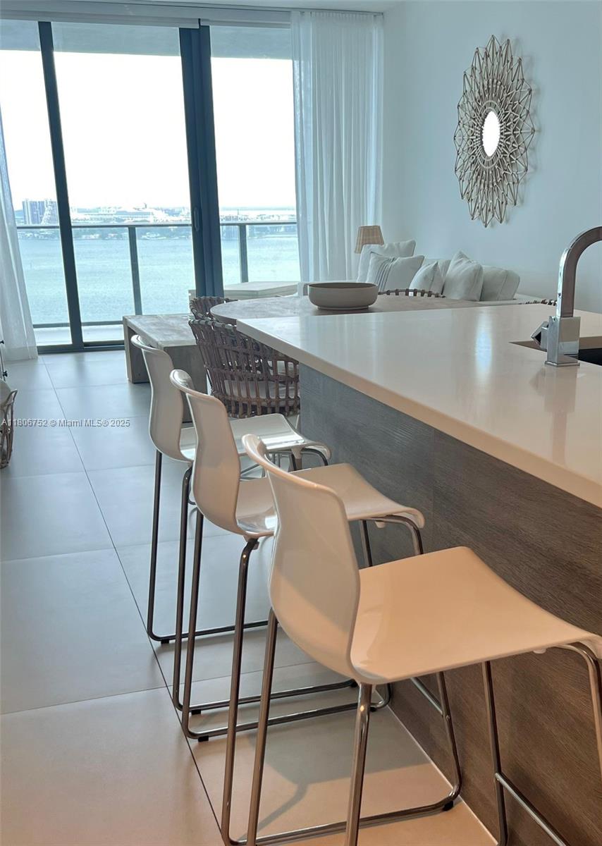 PARAISO BAY CONDO - Residential Lease