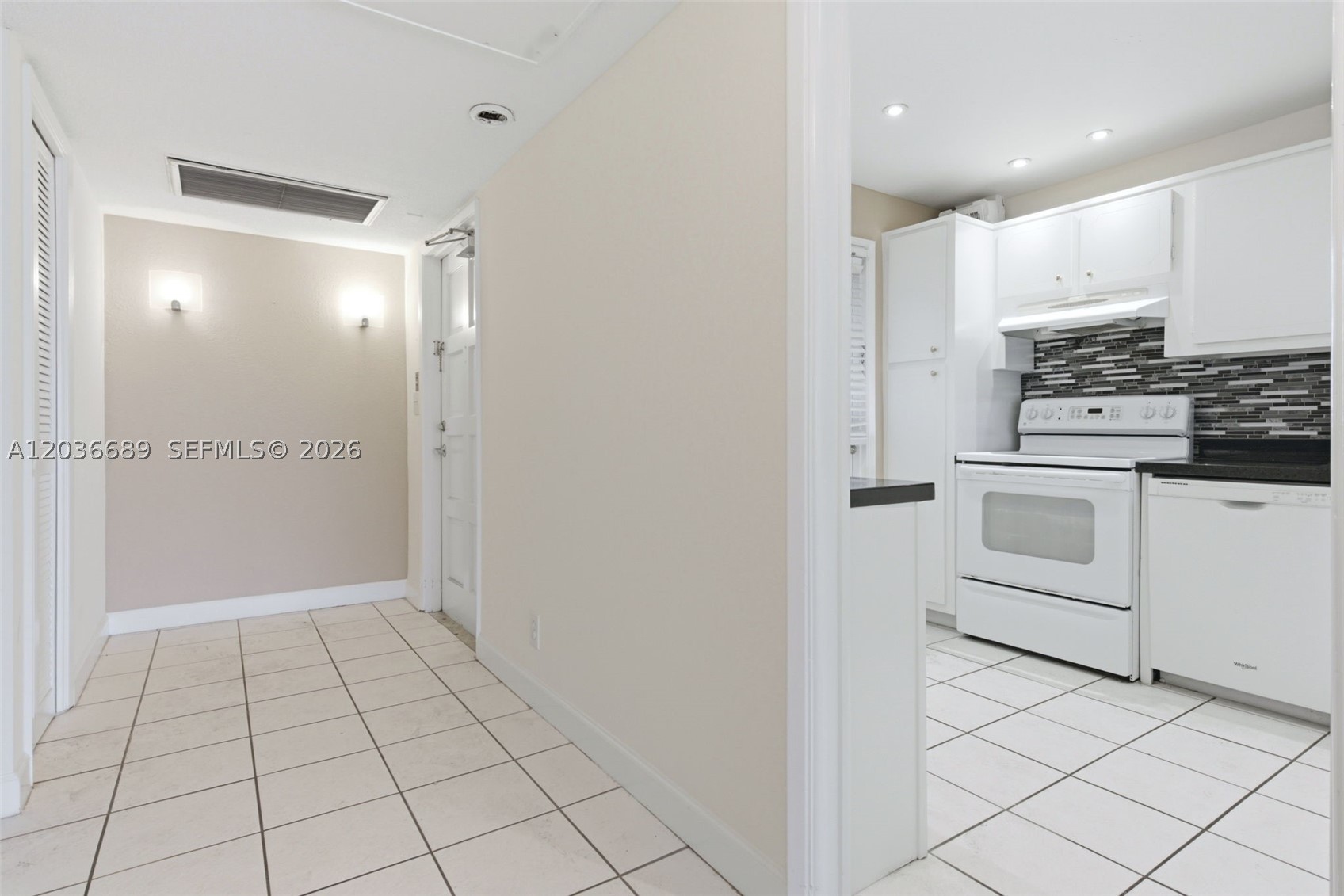 NO 11 PALM-AIRE COUNTRY C - Residential