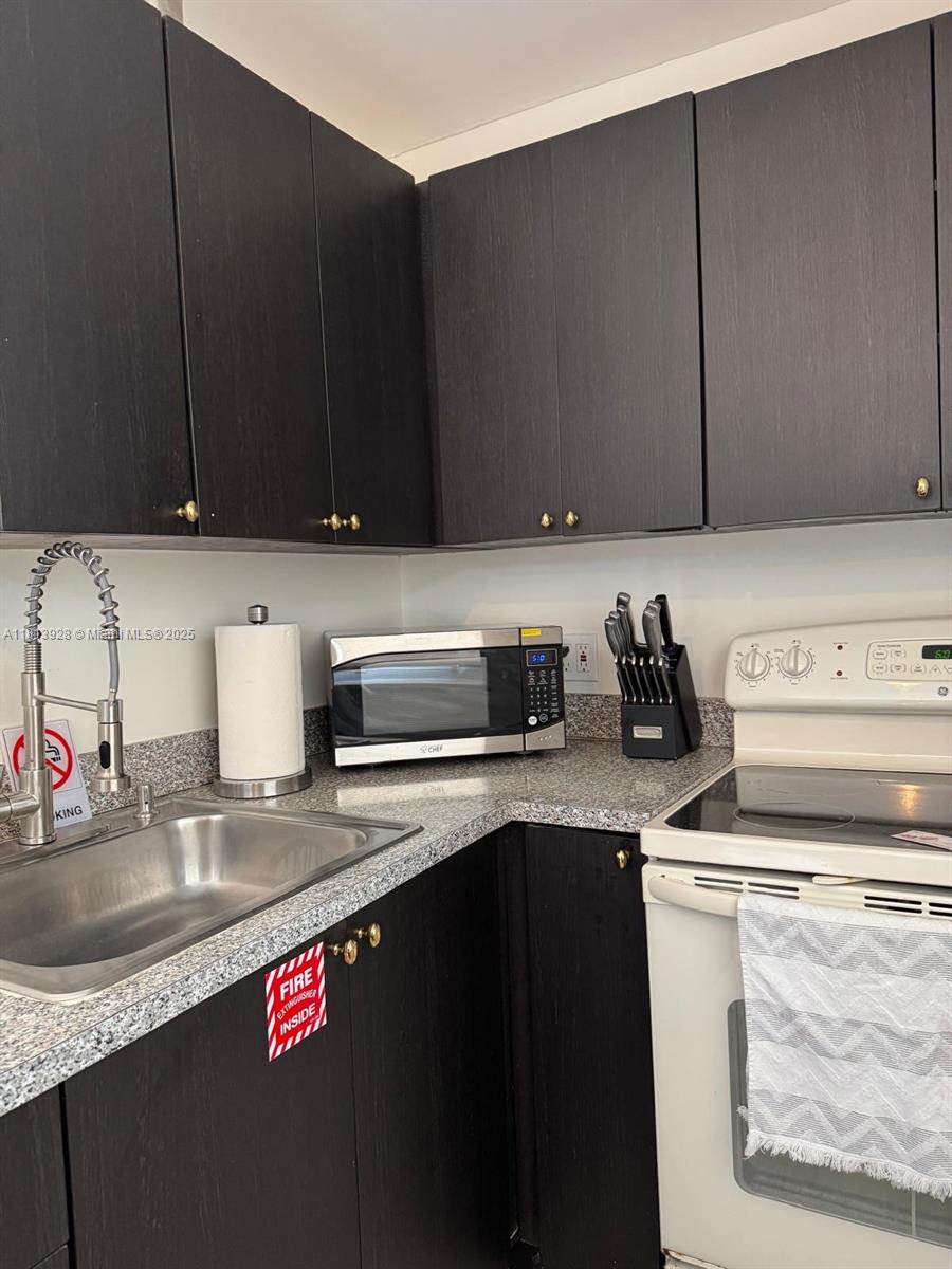 VENICE - Residential Lease