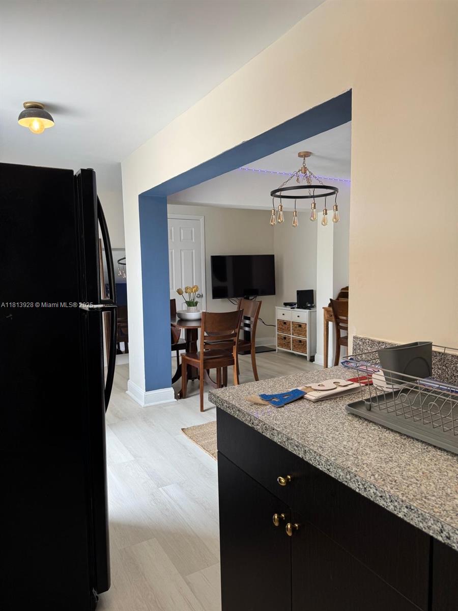 VENICE - Residential Lease