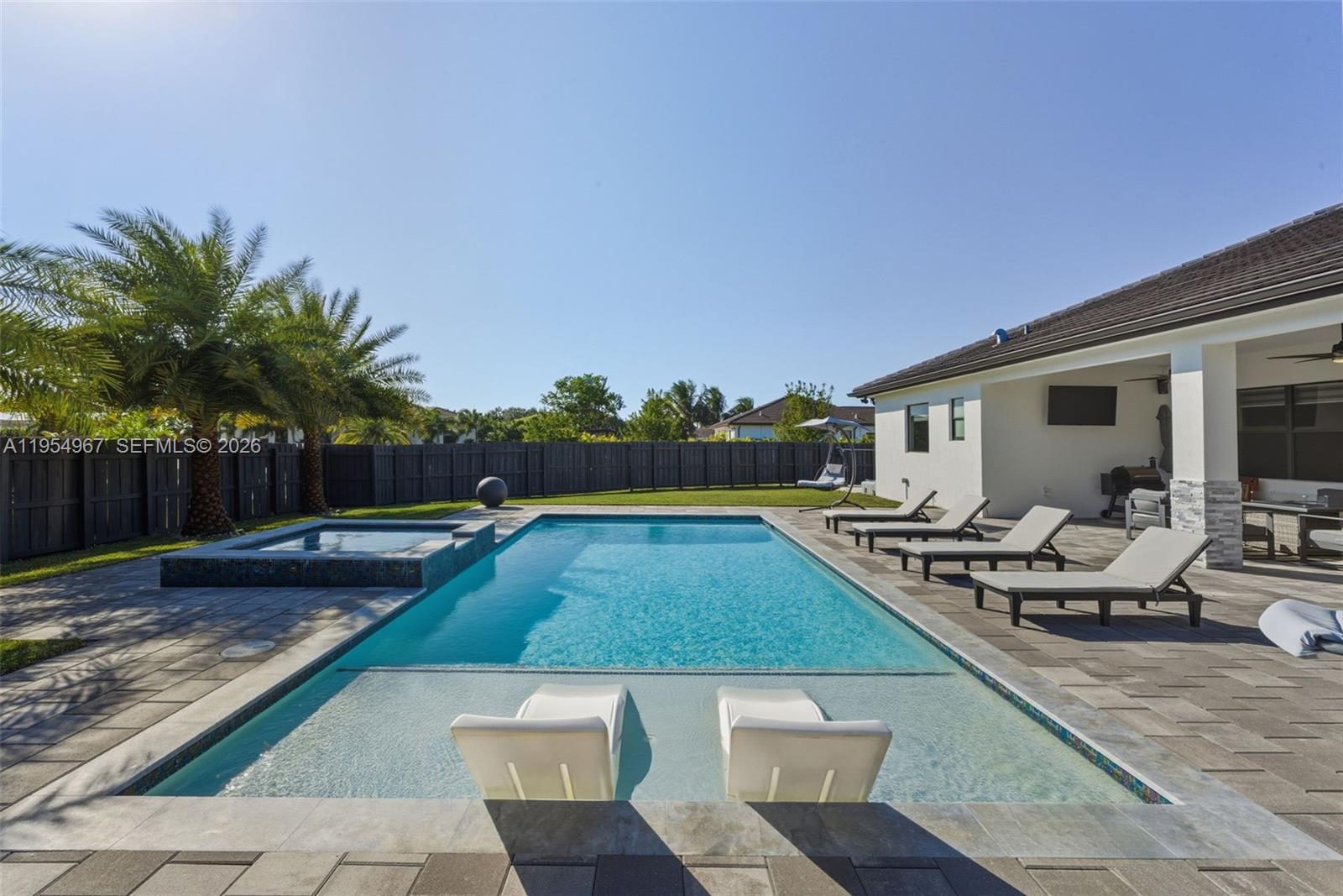 COSTA CALDA ESTATES - Residential