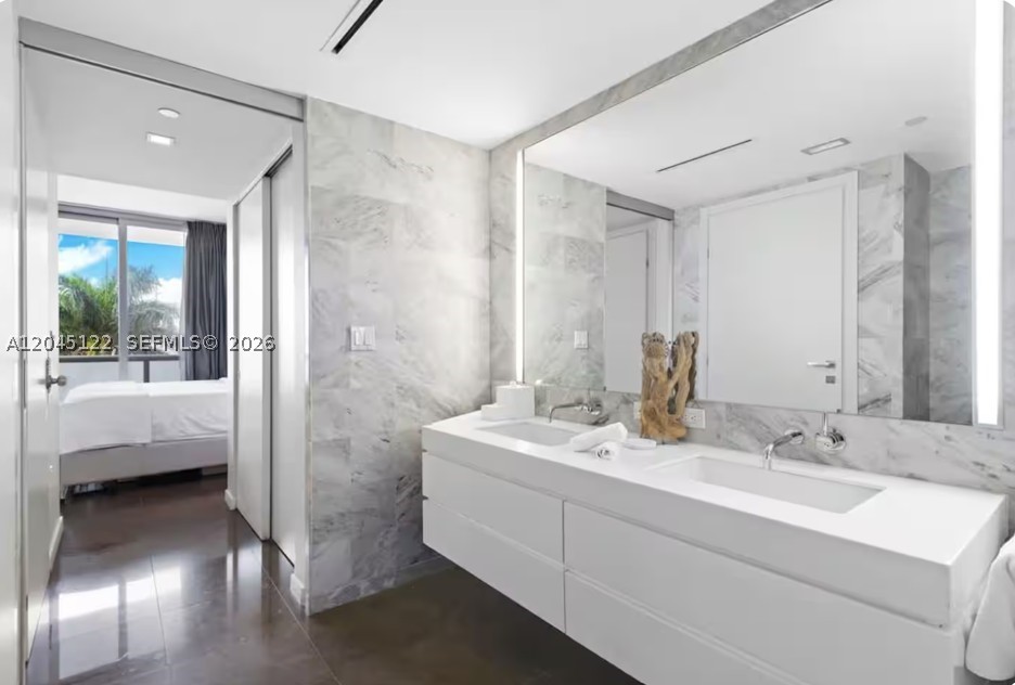 BOULAN SOUTH BEACH CONDO - Residential