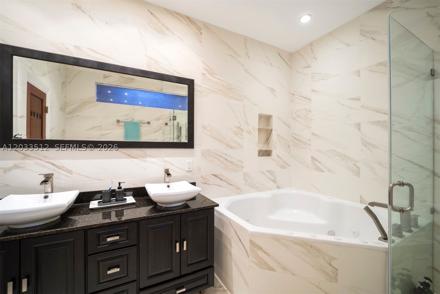 POINCIANA IS YT & RCQ CLU - Residential Lease