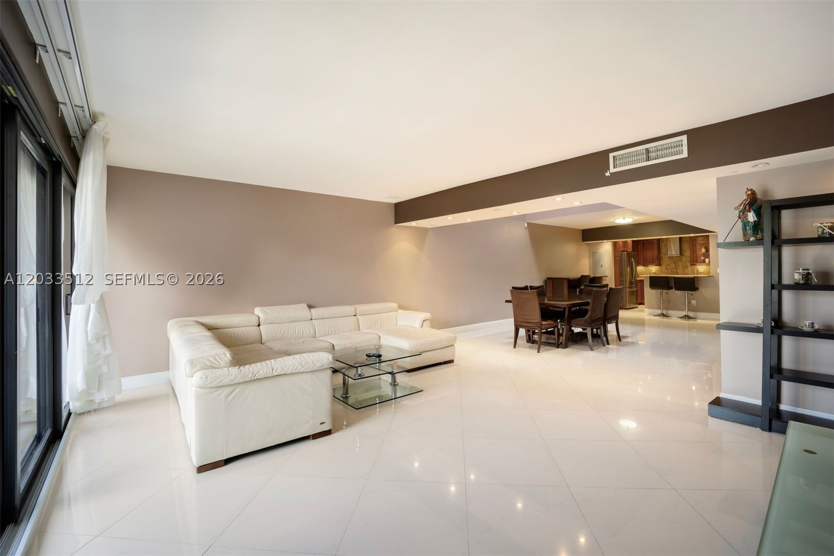 POINCIANA IS YT & RCQ CLU - Residential Lease