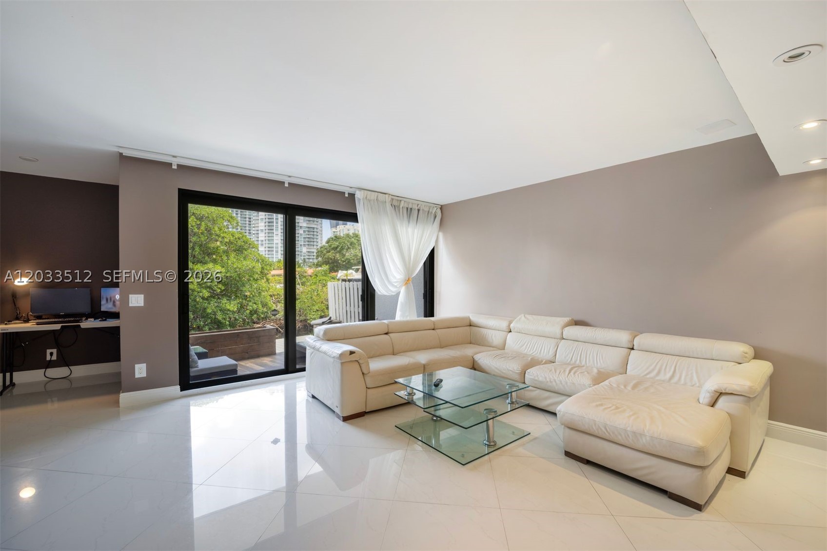 POINCIANA IS YT & RCQ CLU - Residential Lease