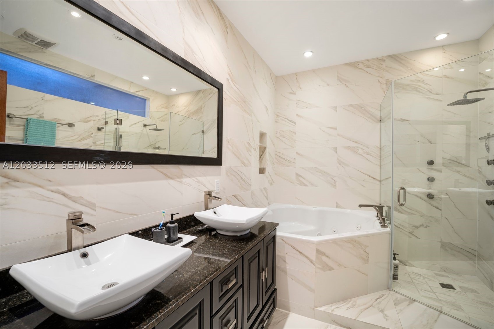 POINCIANA IS YT & RCQ CLU - Residential Lease