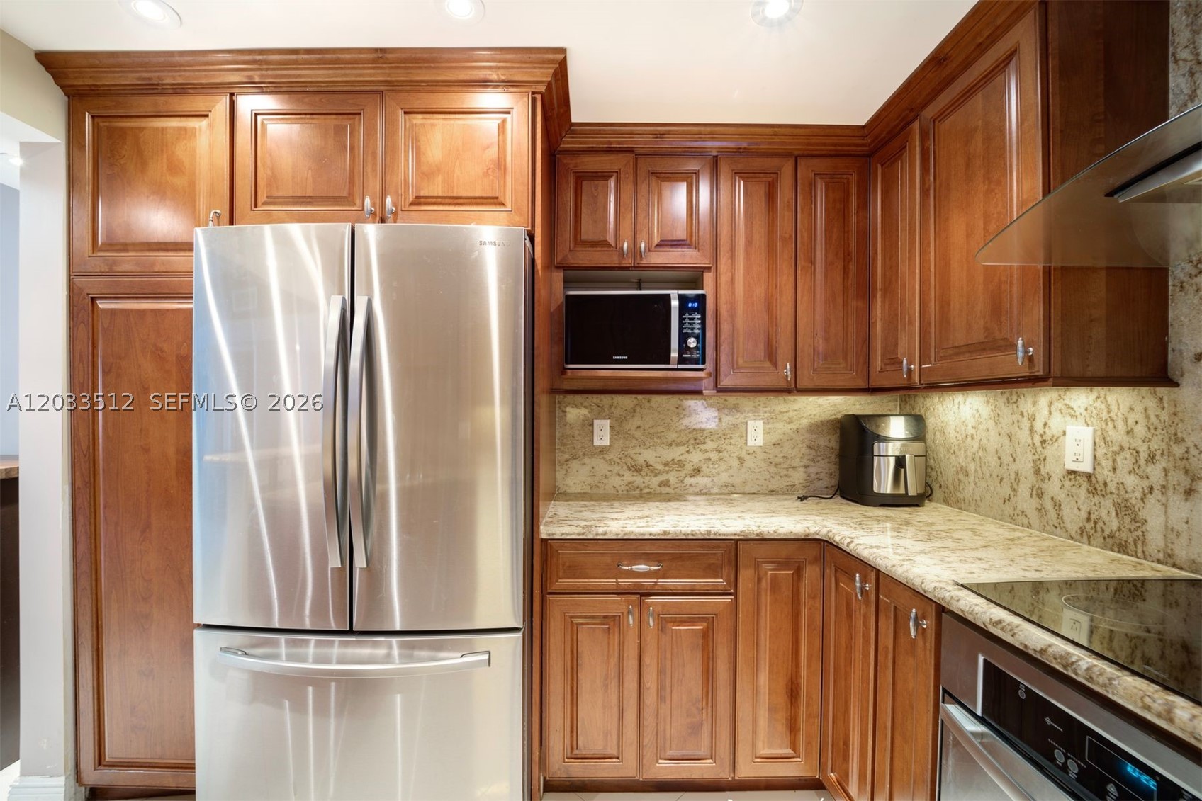 POINCIANA IS YT & RCQ CLU - Residential Lease