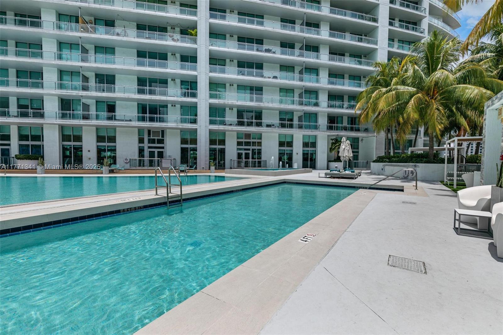 IVY CONDO - Residential