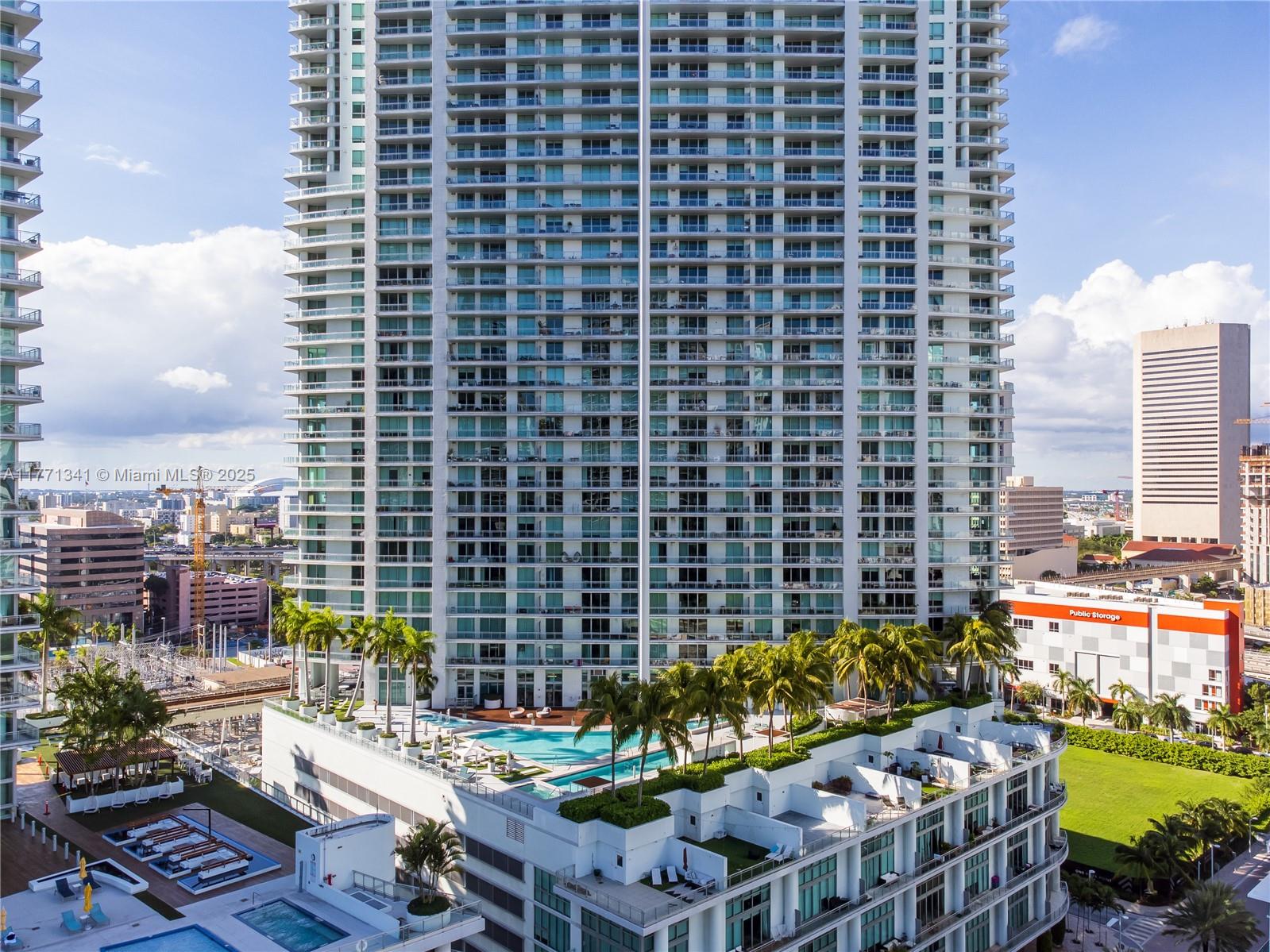 IVY CONDO - Residential