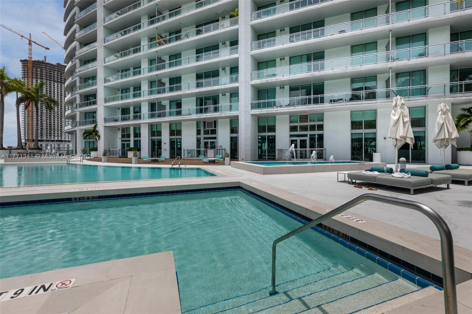 IVY CONDO - Residential