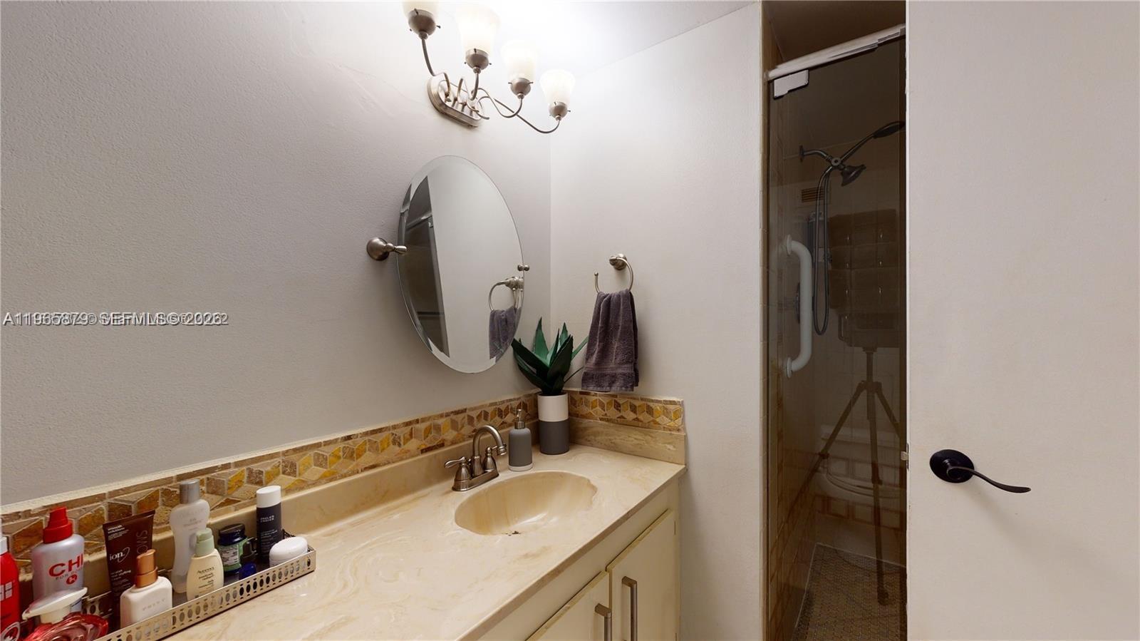 OLYMPUS CONDO - Residential